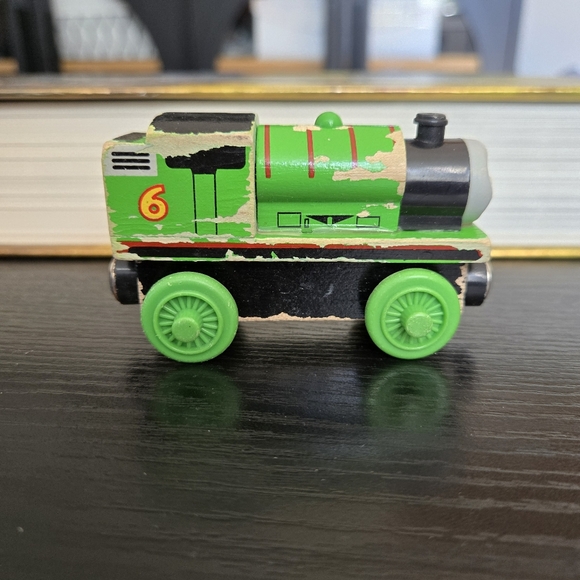 Thomas & Friends Wooden Railway Tank Engine - Percy Green Toy Train - Picture 2 of 7